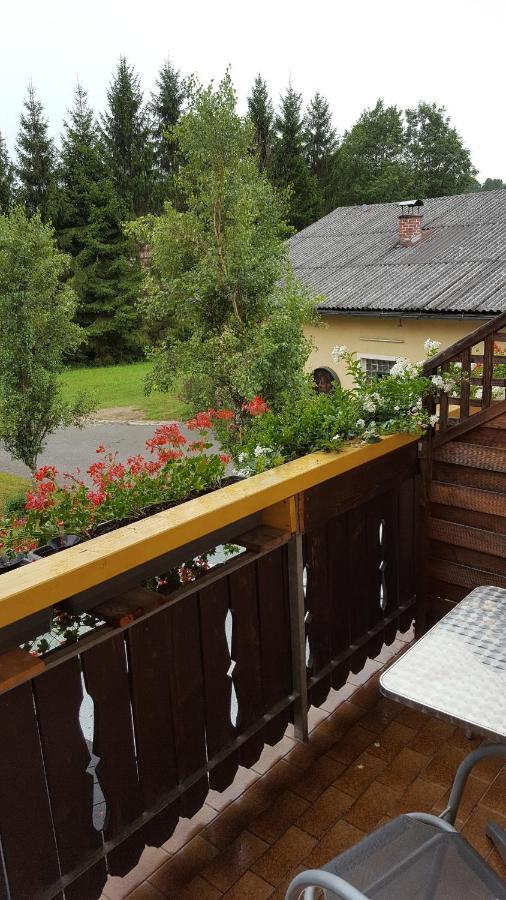 ホテル Weingut Lieschnegg ロイトシャッハ エクステリア 写真